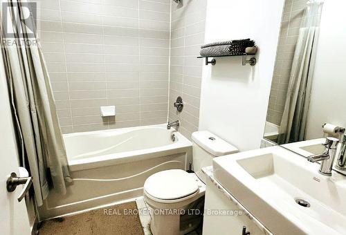 2909 - 65 Bremner Boulevard, Toronto, ON - Indoor Photo Showing Bathroom