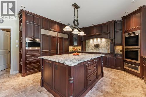1480 Nighthawk Drive, Castlegar, BC - Indoor Photo Showing Kitchen With Upgraded Kitchen