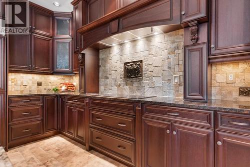 1480 Nighthawk Drive, Castlegar, BC - Indoor Photo Showing Kitchen
