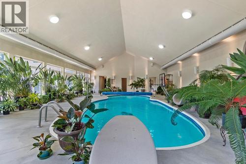 1480 Nighthawk Drive, Castlegar, BC - Indoor Photo Showing Other Room With In Ground Pool