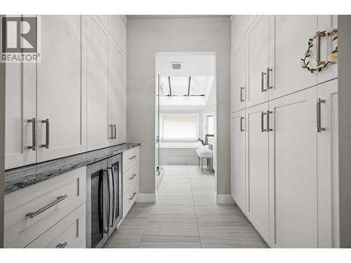 3885 Miller Road, Kelowna, BC - Indoor Photo Showing Other Room