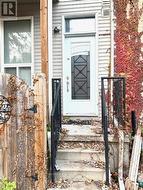 1B - 259 GERRARD STREET E  Toronto, ON M5A 2G1