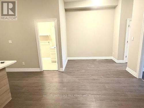 1B - 259 Gerrard Street E, Toronto, ON - Indoor Photo Showing Other Room