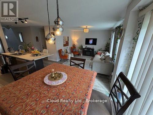 521 Honeylocust Avenue, Ottawa, ON - Indoor