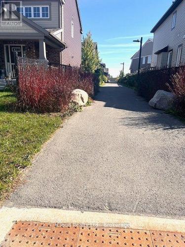 521 Honeylocust Avenue, Ottawa, ON - Outdoor