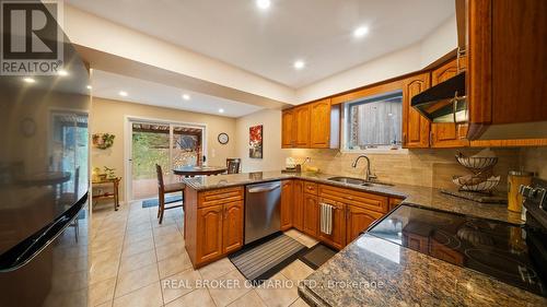 74 Gordon Street, Cambridge, ON - Indoor Photo Showing Kitchen With Double Sink