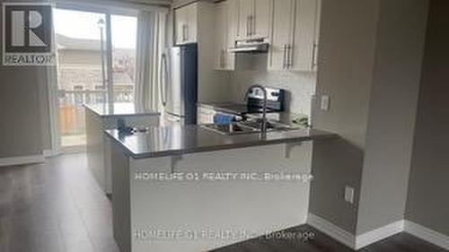 2 - 1890 Rymal Road E, Hamilton, ON - Indoor Photo Showing Kitchen With Upgraded Kitchen