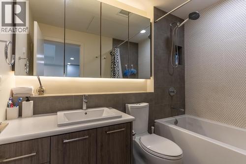 885 University Drive Unit# 204, Kamloops, BC - Indoor Photo Showing Bathroom