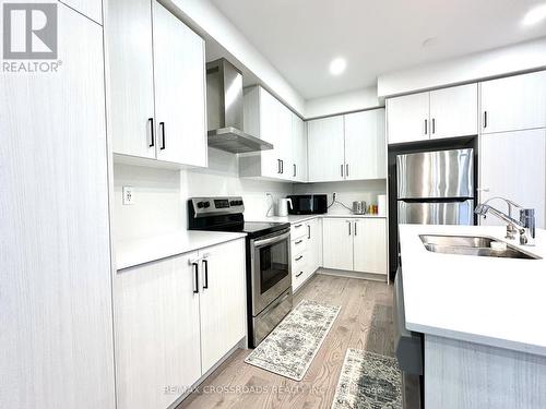493 Twin Streams Road, Whitby, ON - Indoor Photo Showing Kitchen With Double Sink