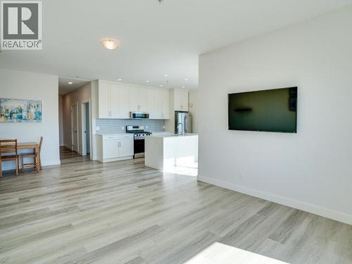 401-7175 Duncan Street, Powell River, BC - Indoor