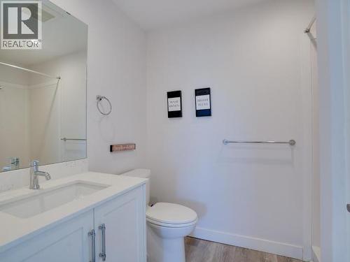 401-7175 Duncan Street, Powell River, BC - Indoor Photo Showing Bathroom