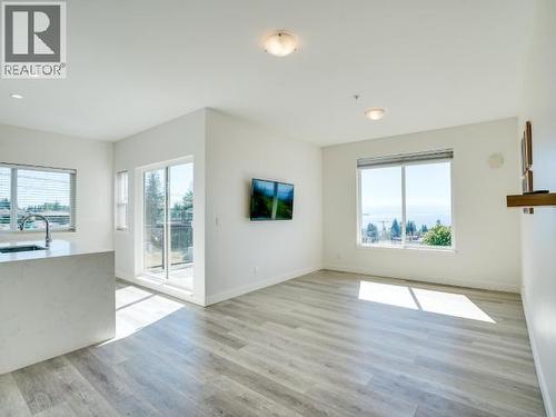 401-7175 Duncan Street, Powell River, BC - Indoor