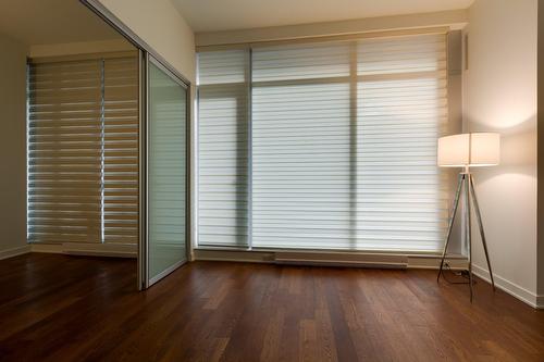 Living room - 611-1155 Rue De La Montagne, Montréal (Ville-Marie), QC - Indoor Photo Showing Other Room