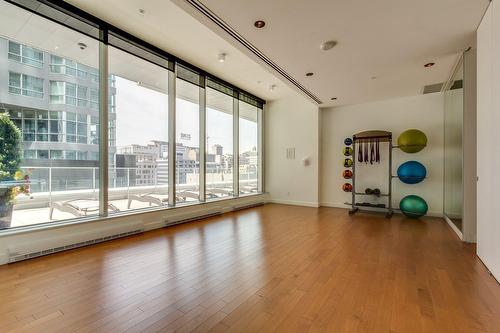 Exercise room - 410-1155 Rue De La Montagne, Montréal (Ville-Marie), QC - Indoor Photo Showing Other Room