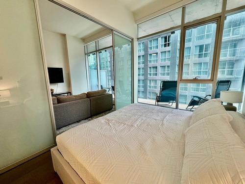 Bedroom - 410-1155 Rue De La Montagne, Montréal (Ville-Marie), QC - Indoor Photo Showing Bedroom