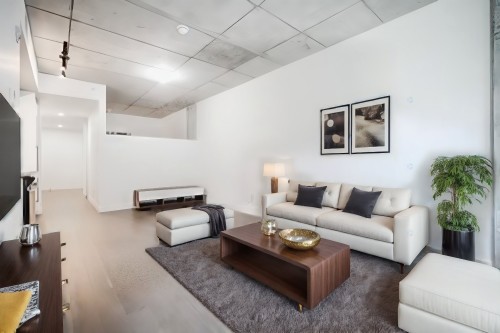 Salon - 224-200 Boul. Marcel-Laurin, Montréal (Saint-Laurent), QC - Indoor Photo Showing Living Room