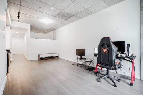 Salon - 224-200 Boul. Marcel-Laurin, Montréal (Saint-Laurent), QC - Indoor Photo Showing Other Room