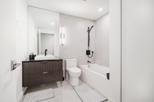 Salle de bains - 224-200 Boul. Marcel-Laurin, Montréal (Saint-Laurent), QC - Indoor Photo Showing Bathroom