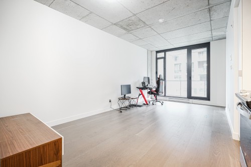 Cuisine - 224-200 Boul. Marcel-Laurin, Montréal (Saint-Laurent), QC - Indoor Photo Showing Gym Room