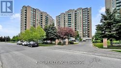 901 - 23 ONEIDA CRESCENT  Richmond Hill, ON L4B 0A2