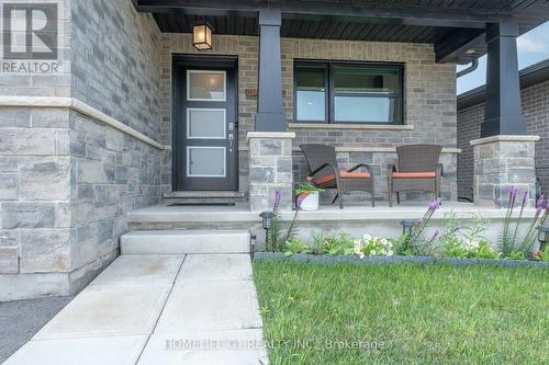 49 Feathers Crossing, St. Thomas, ON - Outdoor