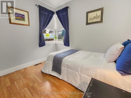 318 West Street N, Orillia, ON - Indoor Photo Showing Bedroom
