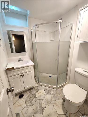 1533 Young Street, Estevan, SK - Indoor Photo Showing Bathroom