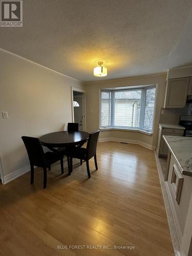 19 Constable Upper Street, London North (North I), ON - Indoor