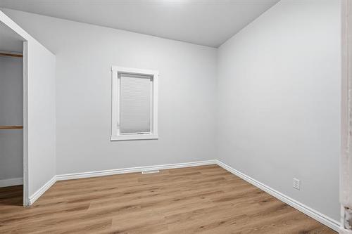 512 Walker Ave, Winnipeg, MB 