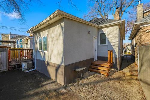 512 Walker Ave, Winnipeg, MB 