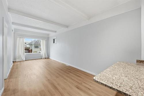 512 Walker Ave, Winnipeg, MB 