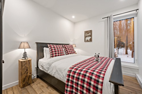 Bedroom - 171 Ch. Du Retour-Aux-Sources, Amherst, QC - Indoor Photo Showing Bedroom