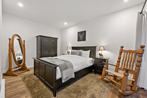 Bedroom - 171 Ch. Du Retour-Aux-Sources, Amherst, QC - Indoor Photo Showing Bedroom
