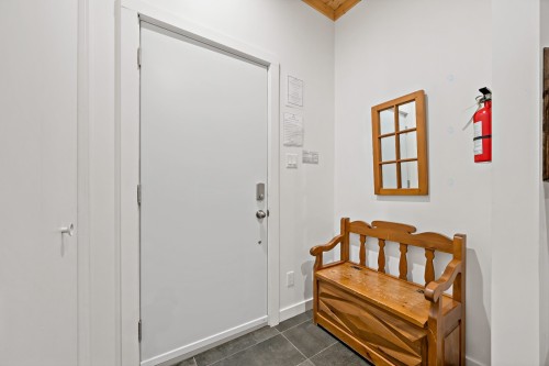 Mud Room - 171 Ch. Du Retour-Aux-Sources, Amherst, QC - Indoor Photo Showing Other Room