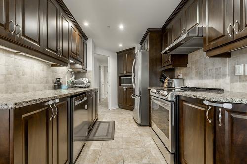 Kitchen - 1102-3855 Boul. De Chenonceau, Laval (Chomedey), QC - Indoor Photo Showing Kitchen With Upgraded Kitchen