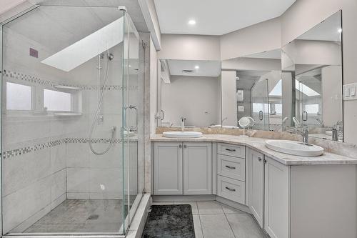 Salle de bains - 560 Rue Maugue, Montréal (L'Île-Bizard/Sainte-Geneviève), QC - Indoor Photo Showing Bathroom