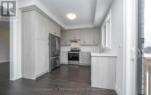 34 Falby Road, Brampton, ON - Indoor Photo Showing Kitchen