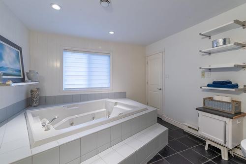 Salle de bains - 895 Rue Ravel, Brossard, QC - Indoor Photo Showing Bathroom