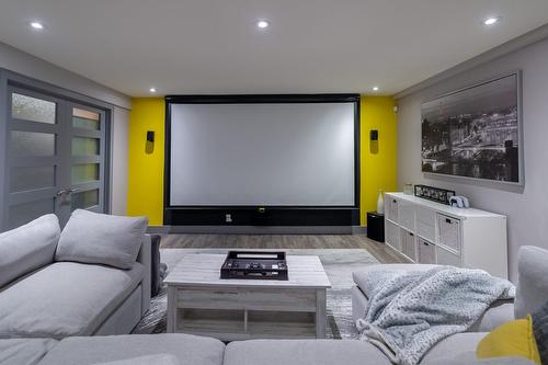 Salle familiale - 895 Rue Ravel, Brossard, QC - Indoor Photo Showing Living Room