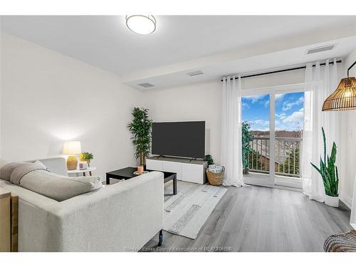 425-1489 Banwell Road, Windsor, ON 