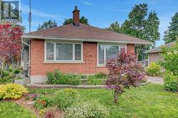 13 DUNHAM STREET  Ottawa, ON K1J 7L5