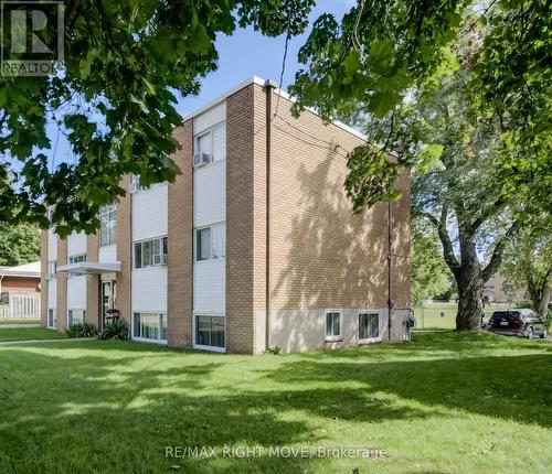 125 Schlueter Street, Cambridge, ON - Outdoor