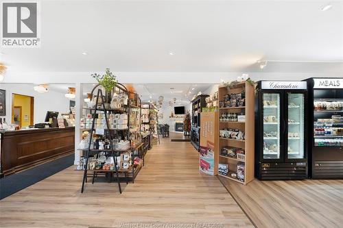 585 Seacliff Drive, Kingsville, ON 