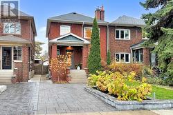 215 HUMBERCREST BOULEVARD  Toronto, ON M6S 4L5