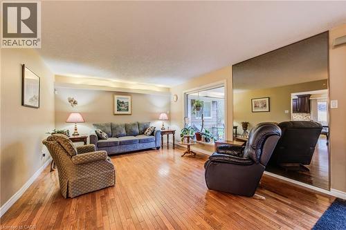 1939 Maplewood Road, St. Clements, ON - Indoor Photo Showing Living Room