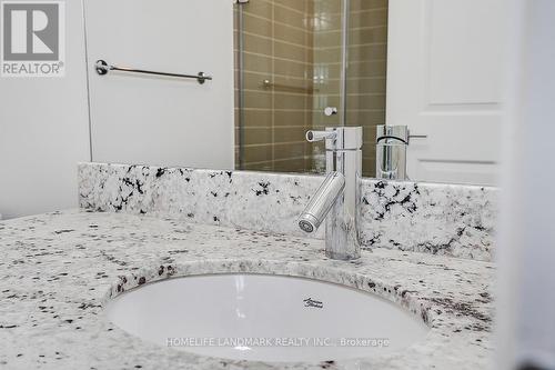 3004 - 88 Sheppard Avenue E, Toronto, ON - Indoor Photo Showing Bathroom