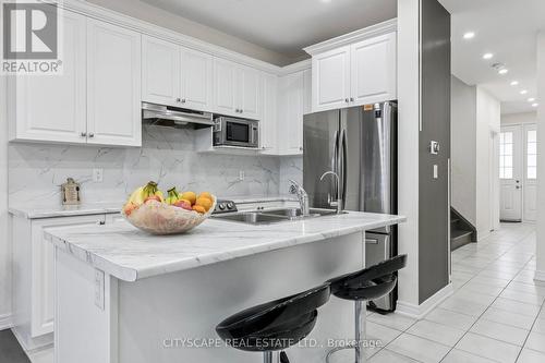 72 Finegan Circle, Brampton, ON - Indoor Photo Showing Kitchen With Stainless Steel Kitchen With Double Sink With Upgraded Kitchen