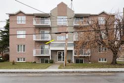 3-1305 Ch. du Bord-de-l'Eau  Laval (Sainte-Dorothée), QC H7X 1B9