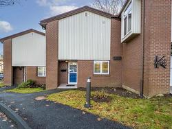 3 Garden Court Terrace  Dartmouth, NS B3A 3S6