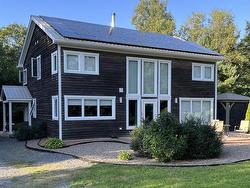 822 Cleveland Road  Windermere, NS B0P 1E0